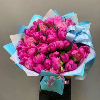 35 пионов